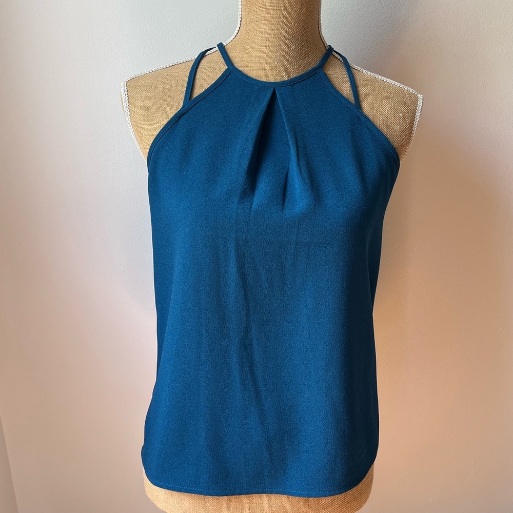 Strappy crêpe tank top